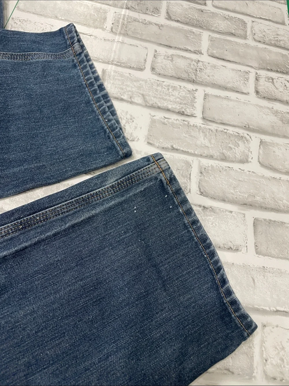 Carhartt relaxed fit carpenter denim jeans. Size 38x32. Pre-owned.